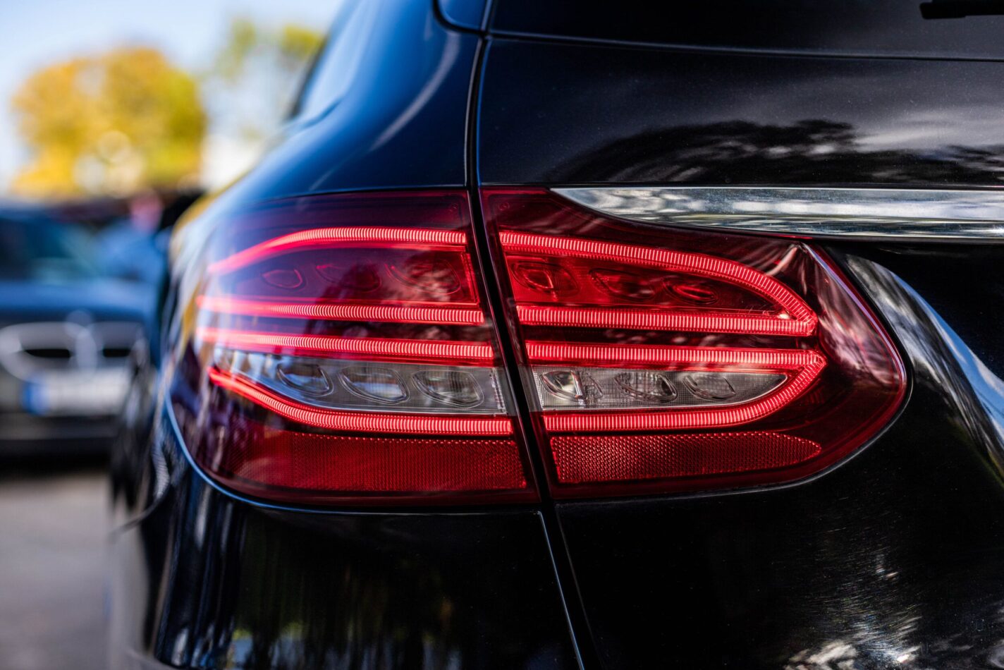 MERCEDES BENZ C200D