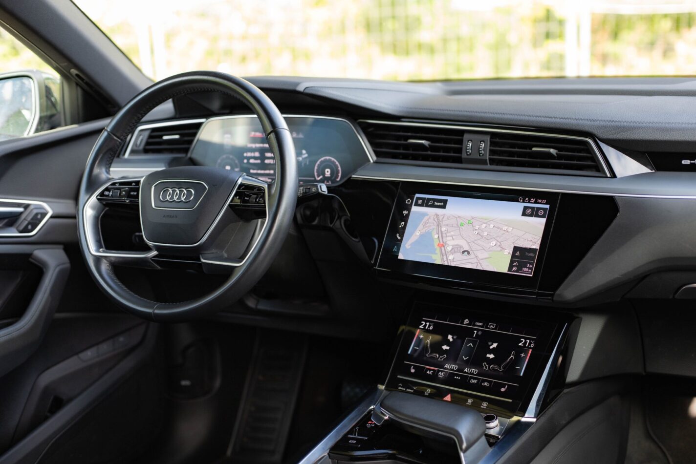 AUDI E-TRON 50