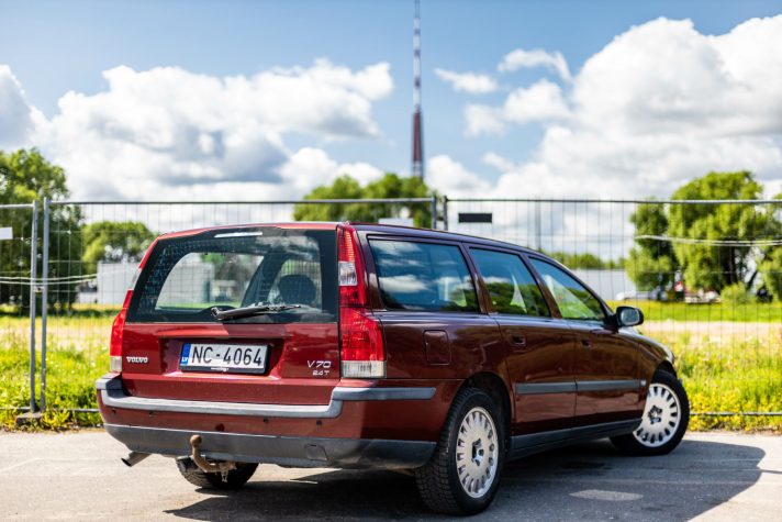 VOLVO V70