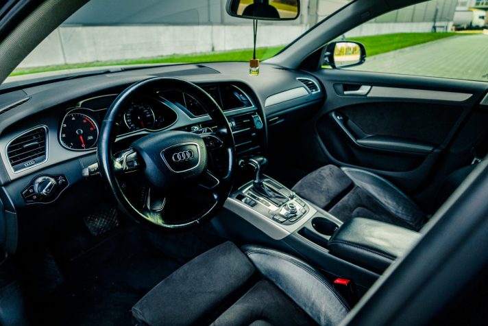 AUDI A4 AVANT