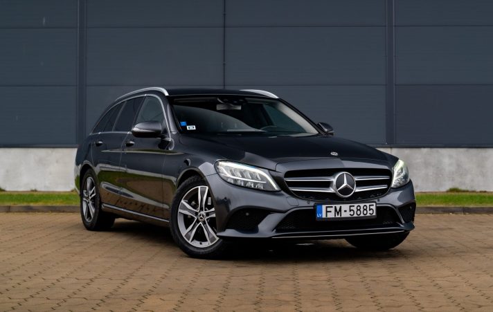 MERCEDES BENZ C200D
