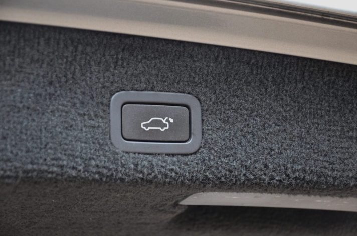 Tikko ievests. Volvo Xc70 2.4D5 (158kw-215z/s) Dīzelis 4×4 Awd pilnpiedziņas ar automātisko ātrumkārbu.