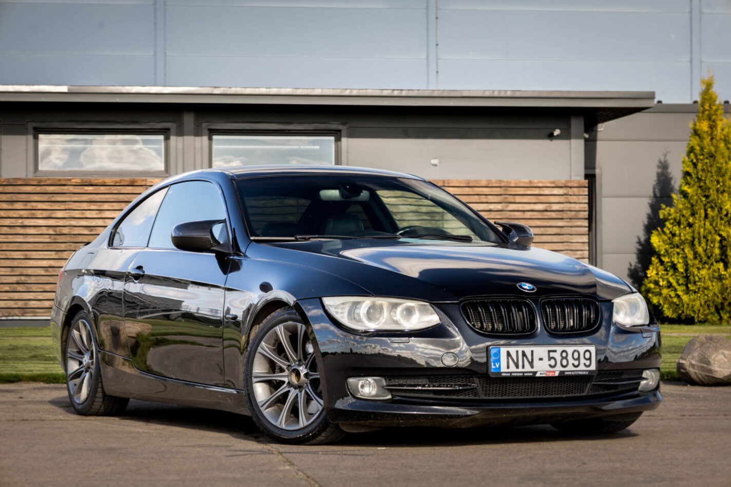 BMW 330