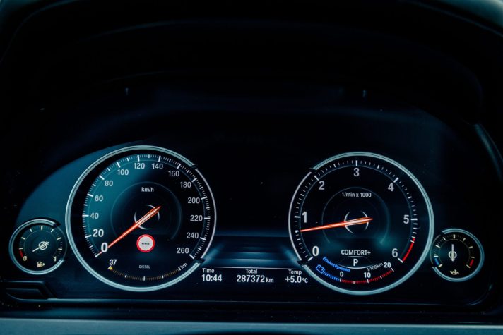 BMW 730