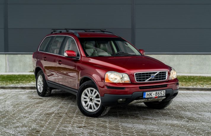 VOLVO XC90