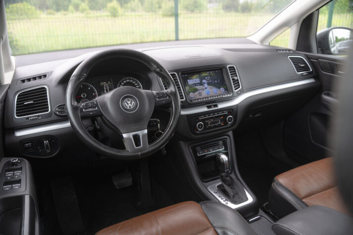 VW SHARAN