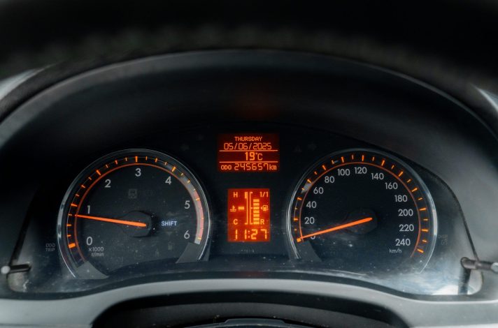 TOYOTA AVENSIS