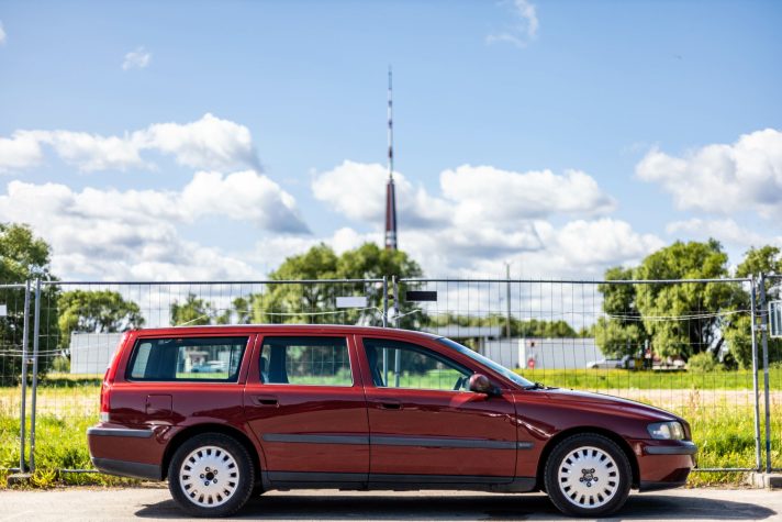 VOLVO V70