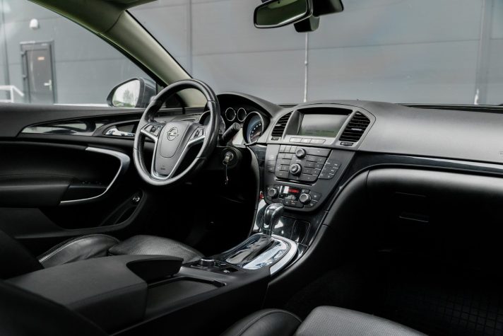 OPEL INSIGNIA SPORTS TOURER SW