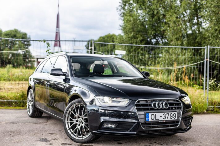 AUDI A4 AVANT