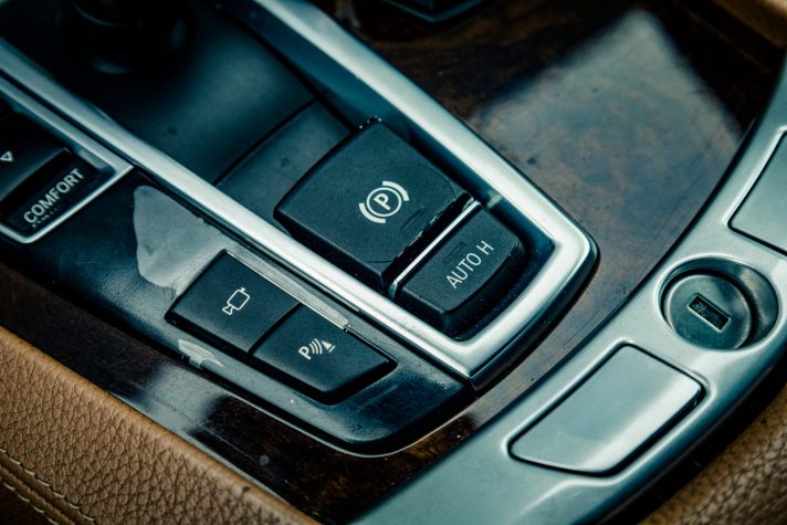 BMW 730