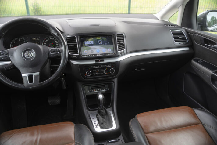VW SHARAN