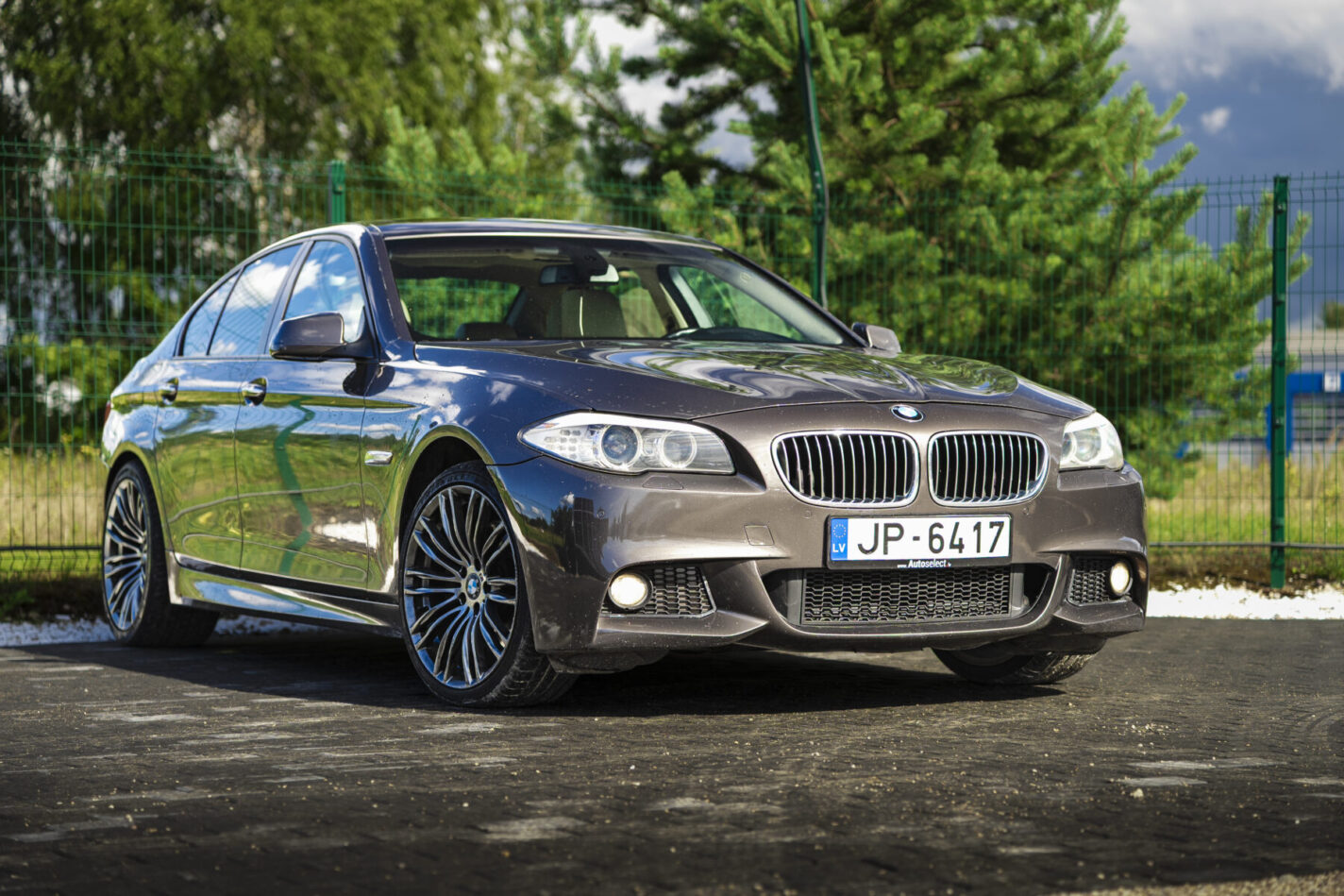 BMW 525
