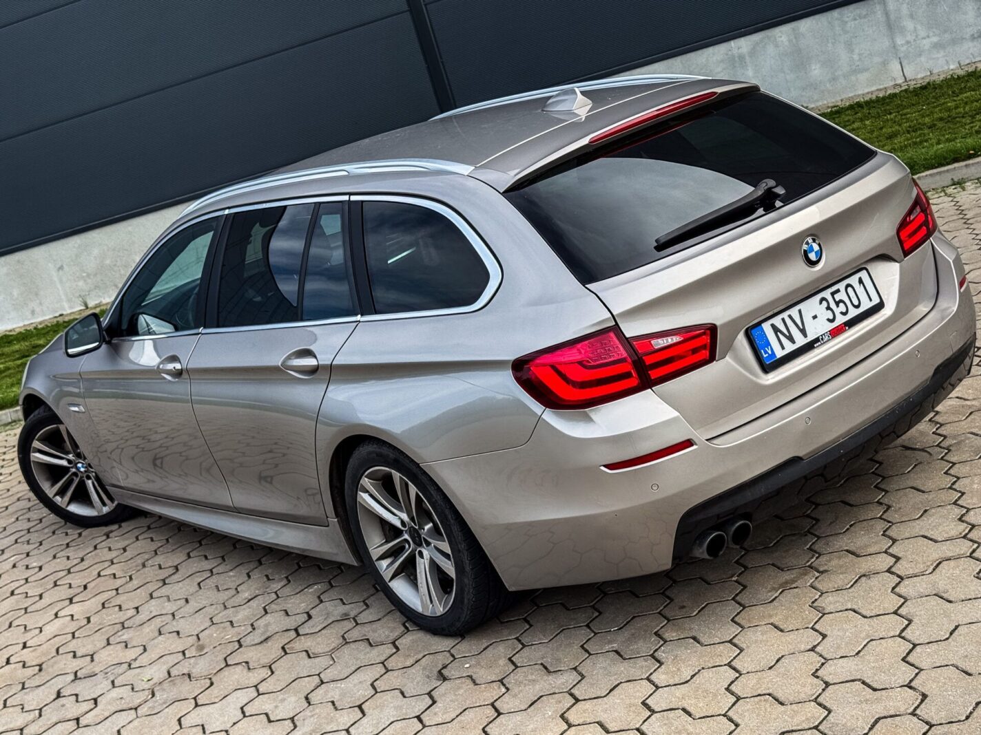 BMW 520