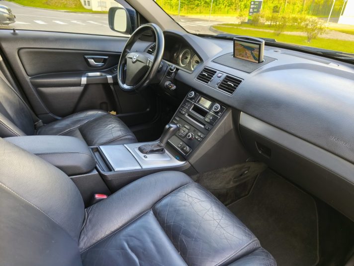 Summum, Volvo XC90, D-5 199.350 km.
