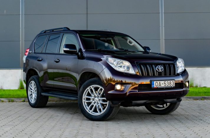 TOYOTA LAND CRUISER