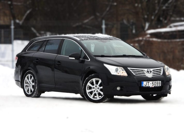 TOYOTA AVENSIS