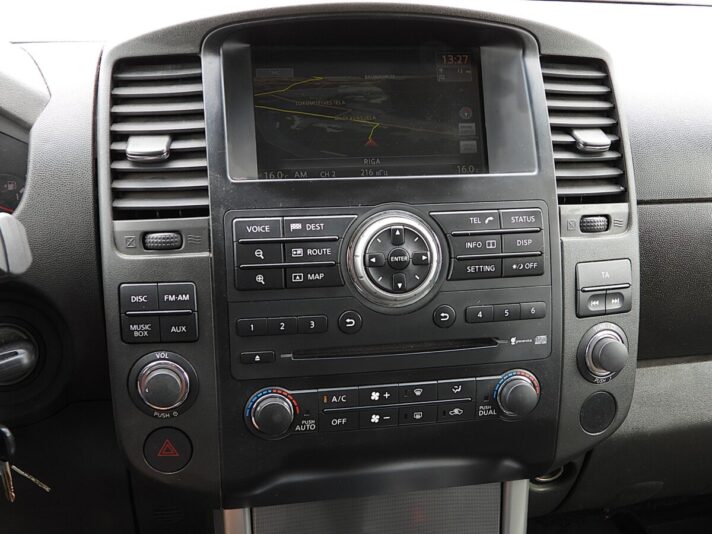 NISSAN NAVARA