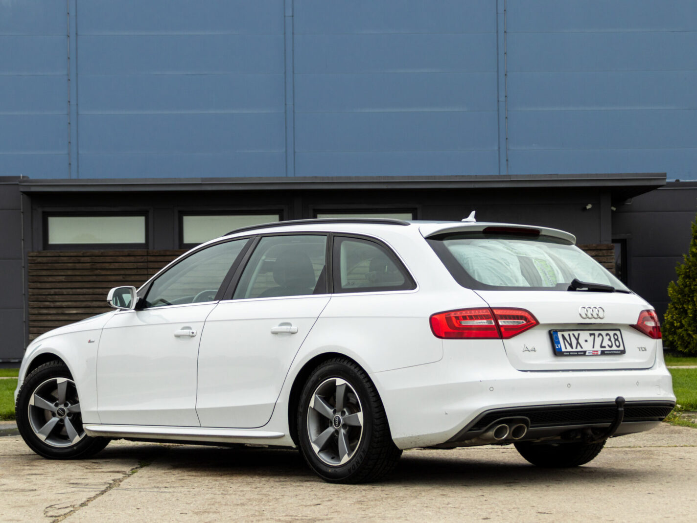 AUDI A4