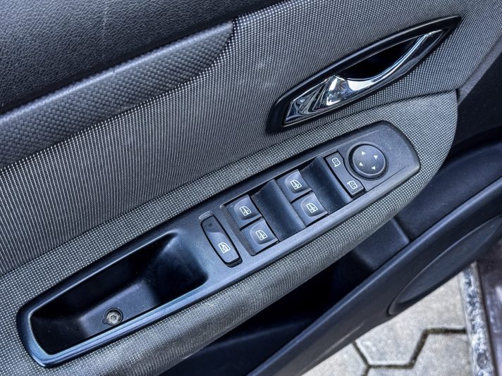 RENAULT MEGANE SCENIC