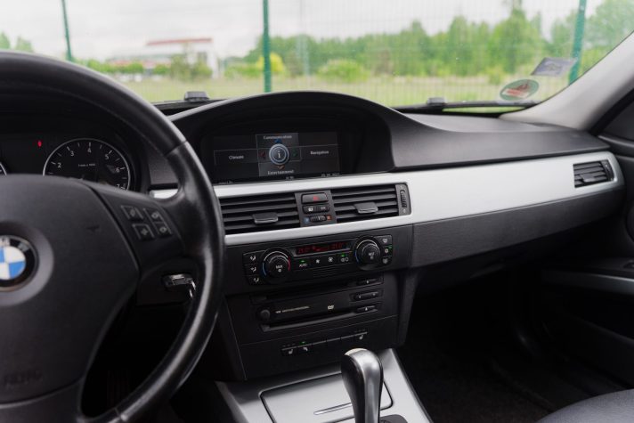 BMW 325i