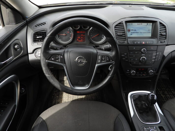 OPEL INSIGNIA SPORTS TOURER