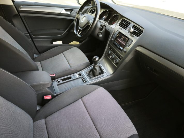 GOLF VII  2014 g.  1,6 Dīzelis 4,0-5,0/100km.