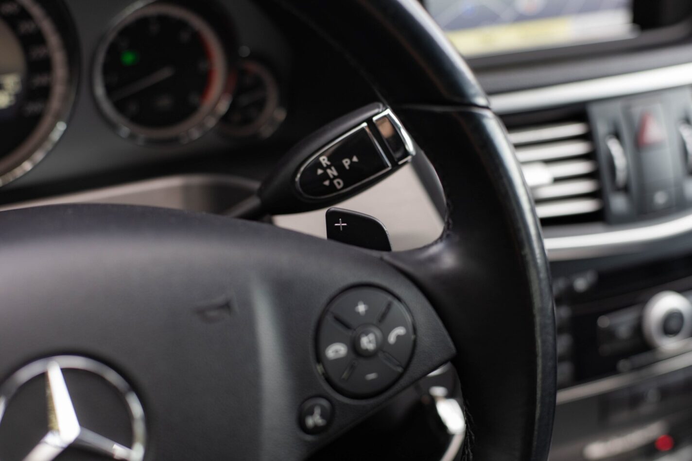 MERCEDES BENZ E350