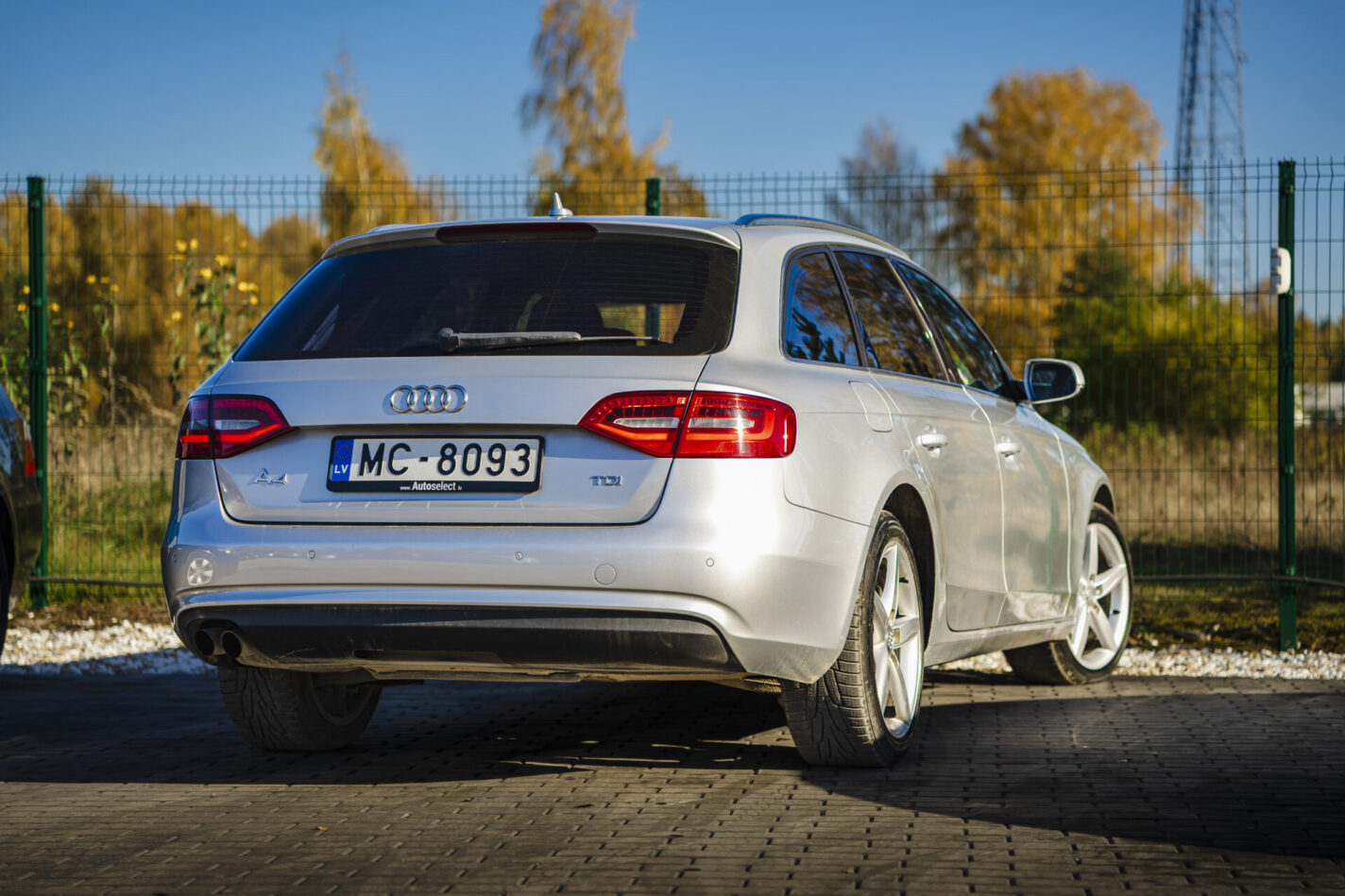 AUDI A4 AVANT