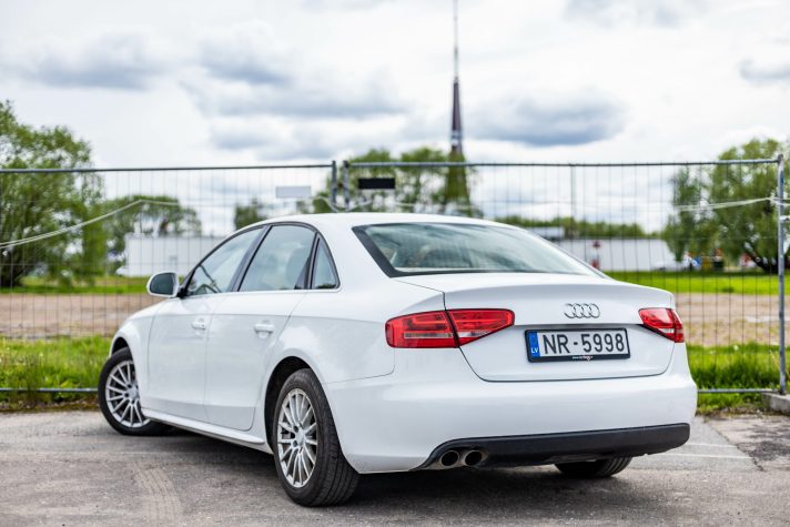 AUDI A4