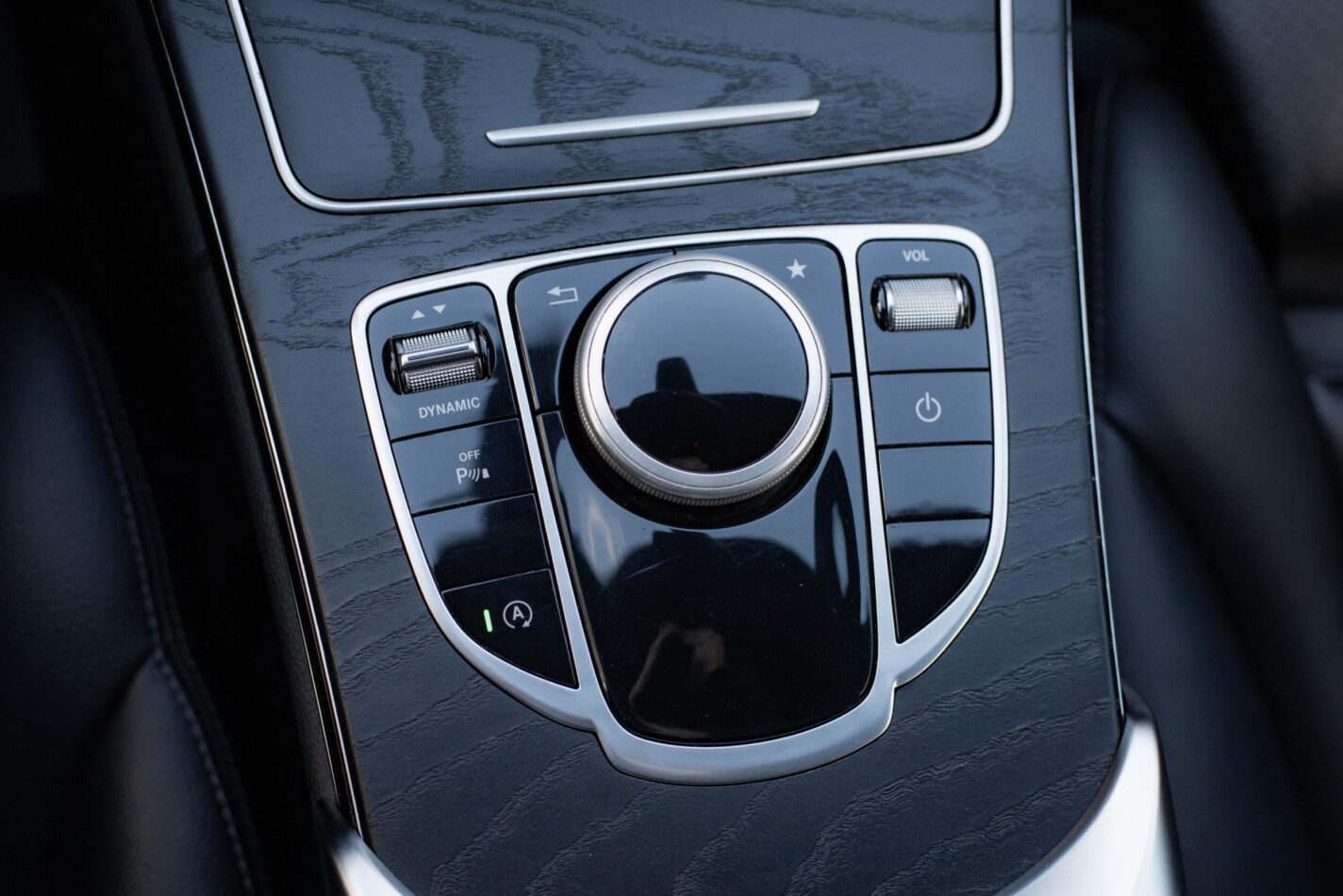 MERCEDES BENZ C200D
