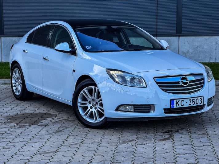 OPEL INSIGNIA