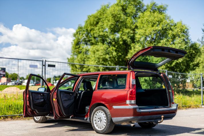 VOLVO V70