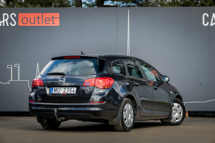 OPEL ASTRA SPORTS TOURER