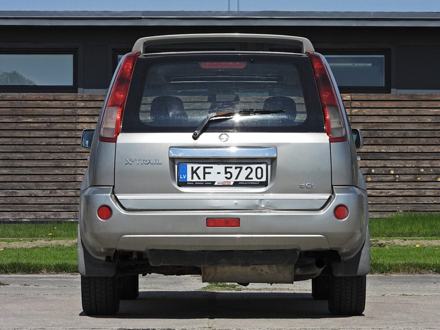 NISSAN X-TRAIL