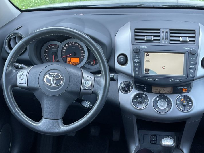 No Vācijas ,Toyota RAV-4 2.2 Dīzelis 2007 gada  4x4