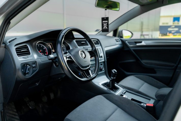 VW GOLF