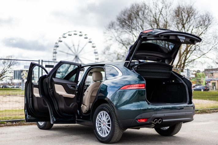 JAGUAR F-PACE