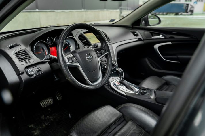 OPEL INSIGNIA SPORTS TOURER SW