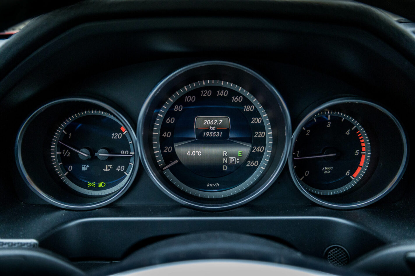 MERCEDES BENZ E200 CDI
