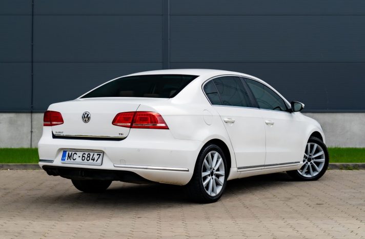 VW PASSAT