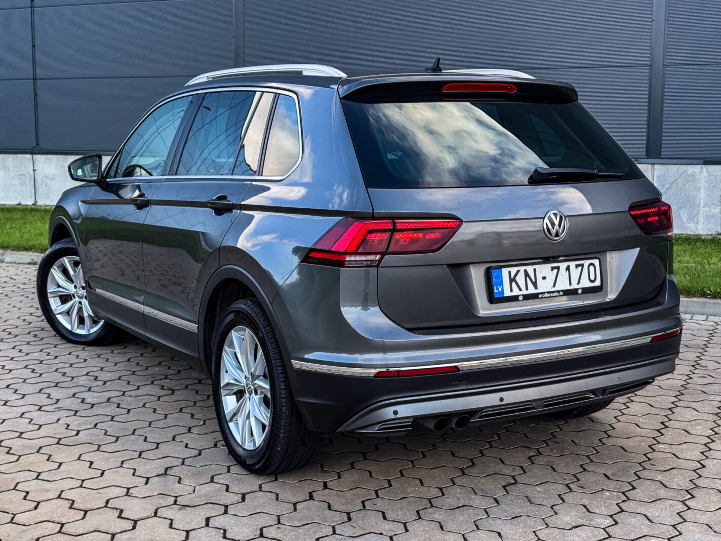 VW TIGUAN