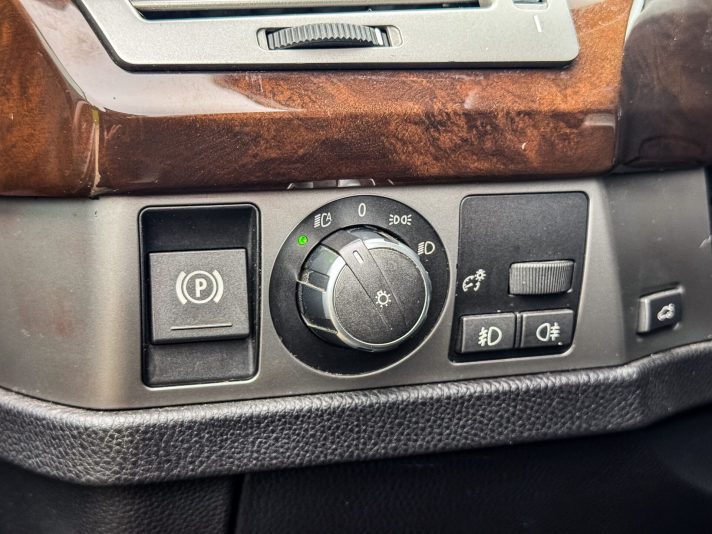 BMW 730