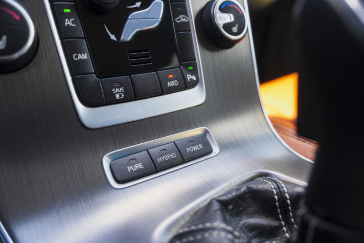 VOLVO V60 PLUG-IN HYBRID