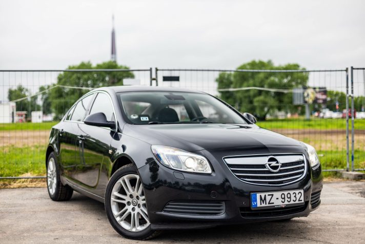 OPEL INSIGNIA