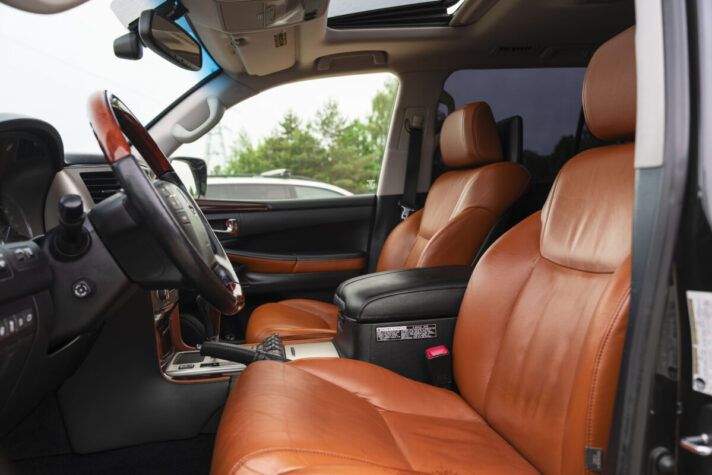 LEXUS LX 570