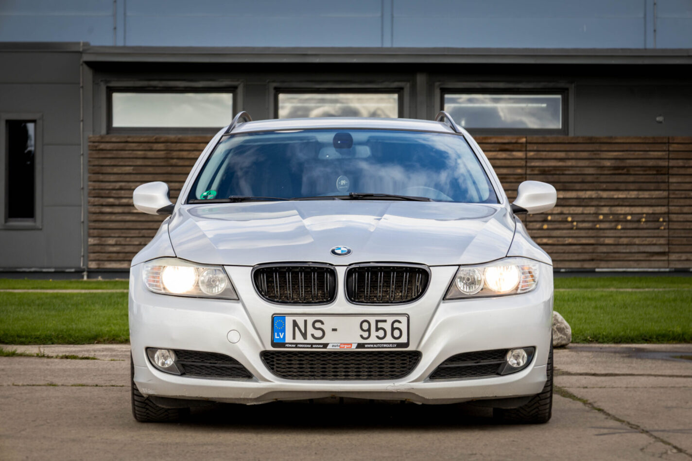 BMW 320
