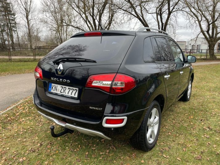 RENAULT KOLEEOS AR MAZU ORIGINALU PIERADAMU NOBRAUKUMU