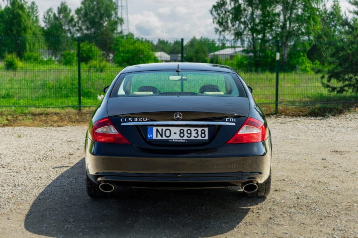 MERCEDES BENZ CLS 320