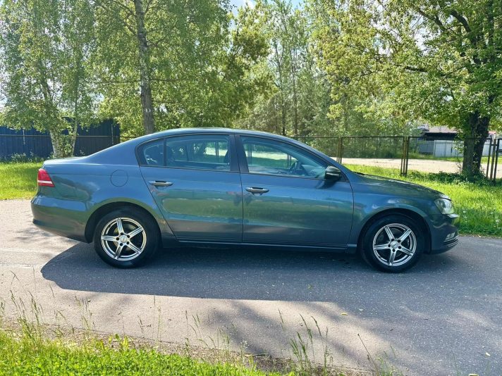 VW PASSAT